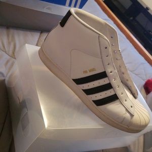 Classic Adidas Hi